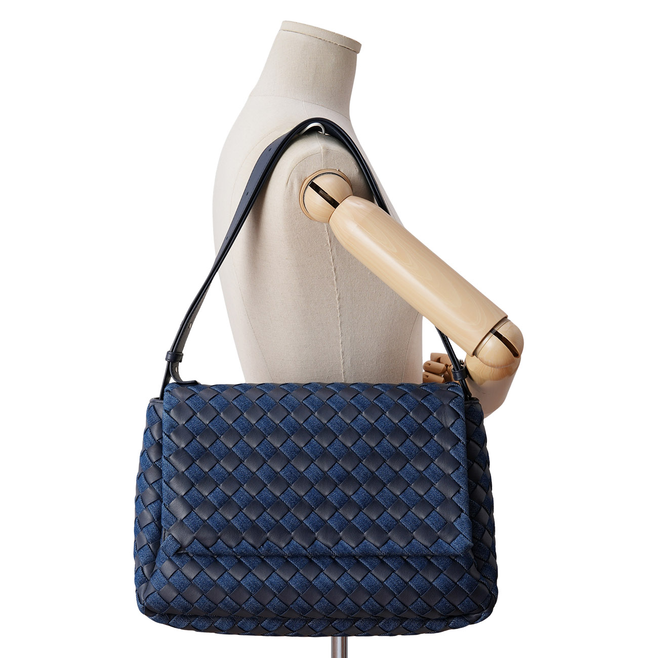 BOTTEGA VENETA(USED)보테가베네타 데님 인트레치아토 메신저 백